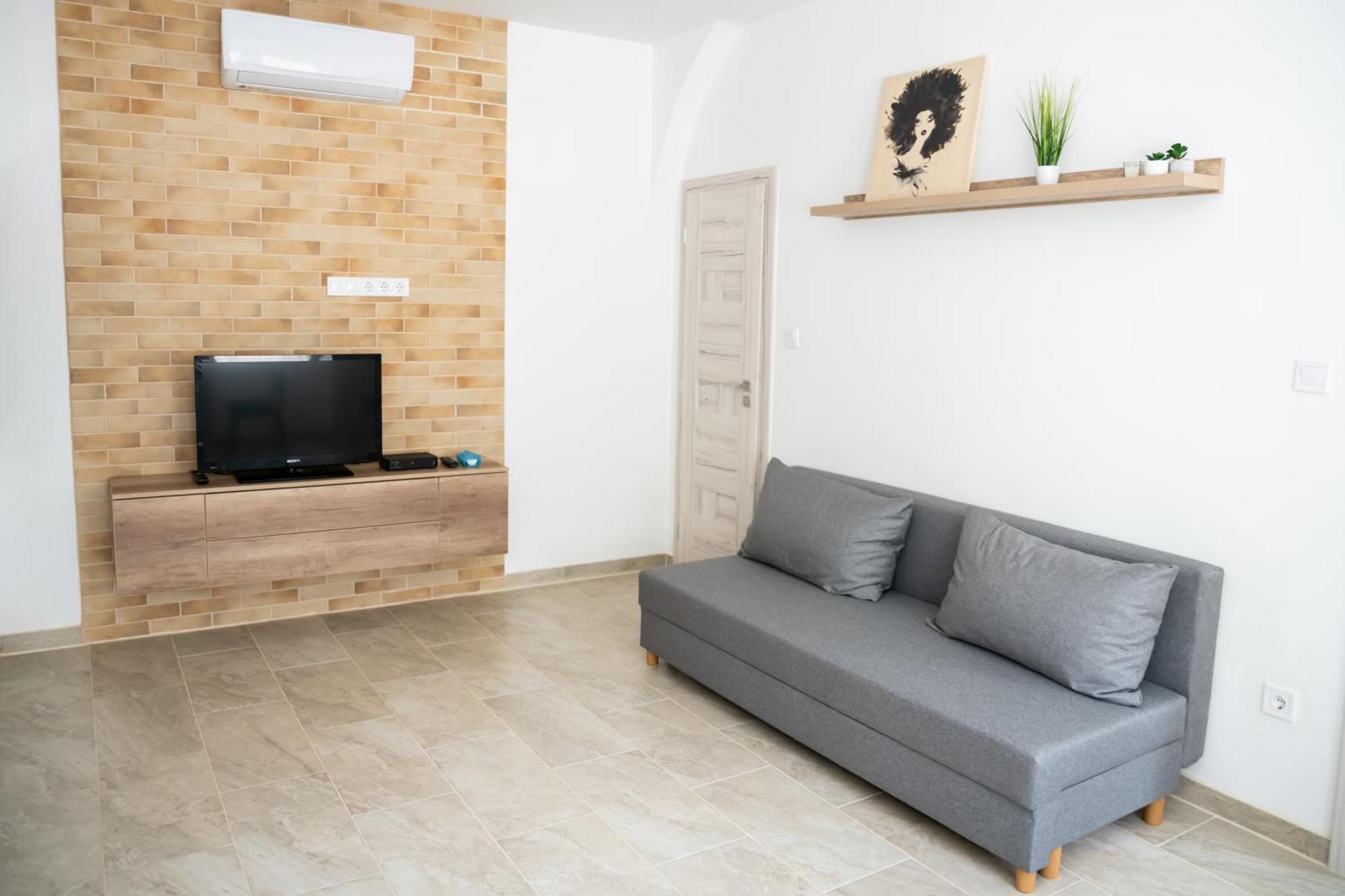 Winestone Corner Apartment เดเบรตเซน ภายนอก รูปภาพ