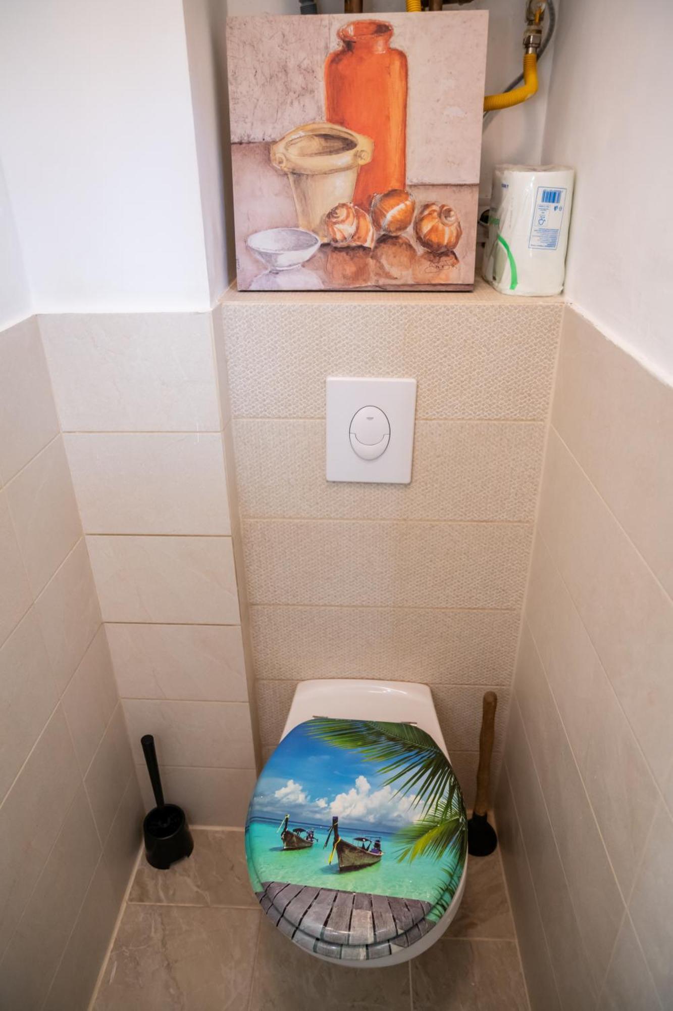 Winestone Corner Apartment เดเบรตเซน ภายนอก รูปภาพ