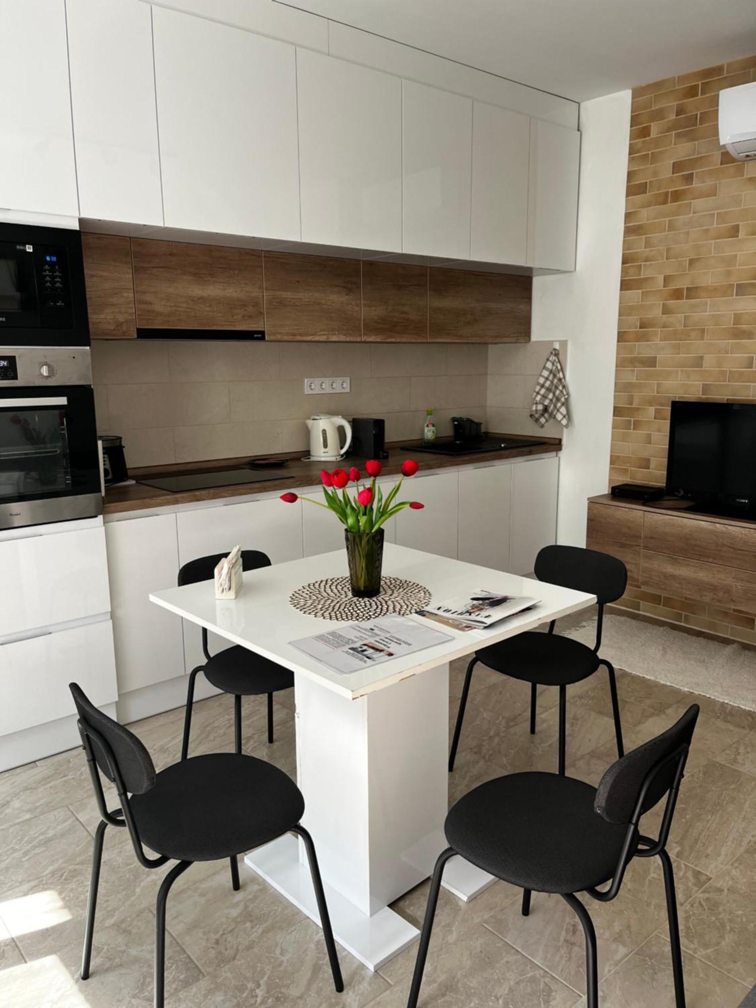 Winestone Corner Apartment เดเบรตเซน ภายนอก รูปภาพ